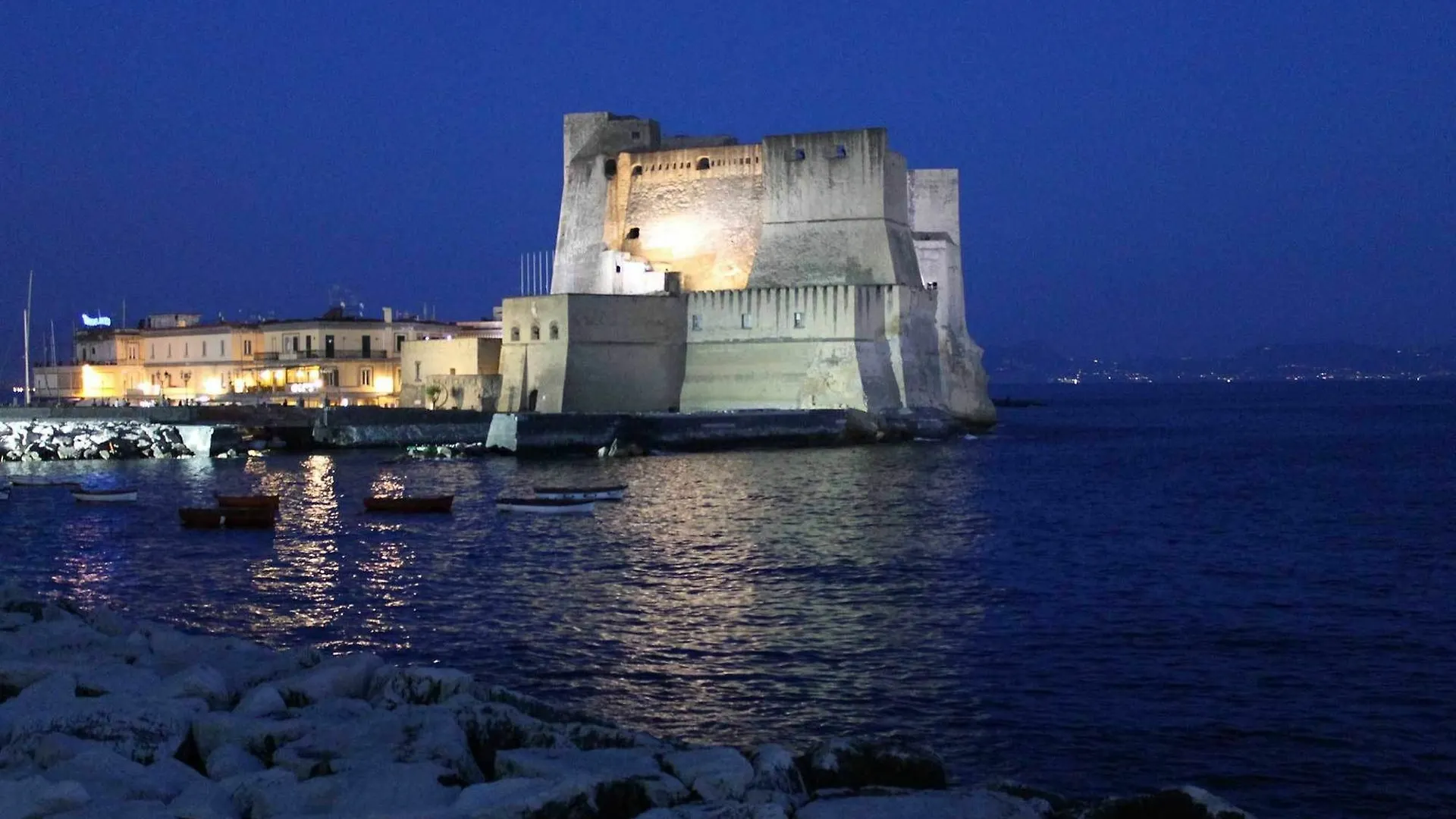 Apartment Margherita A Chiaia Naples