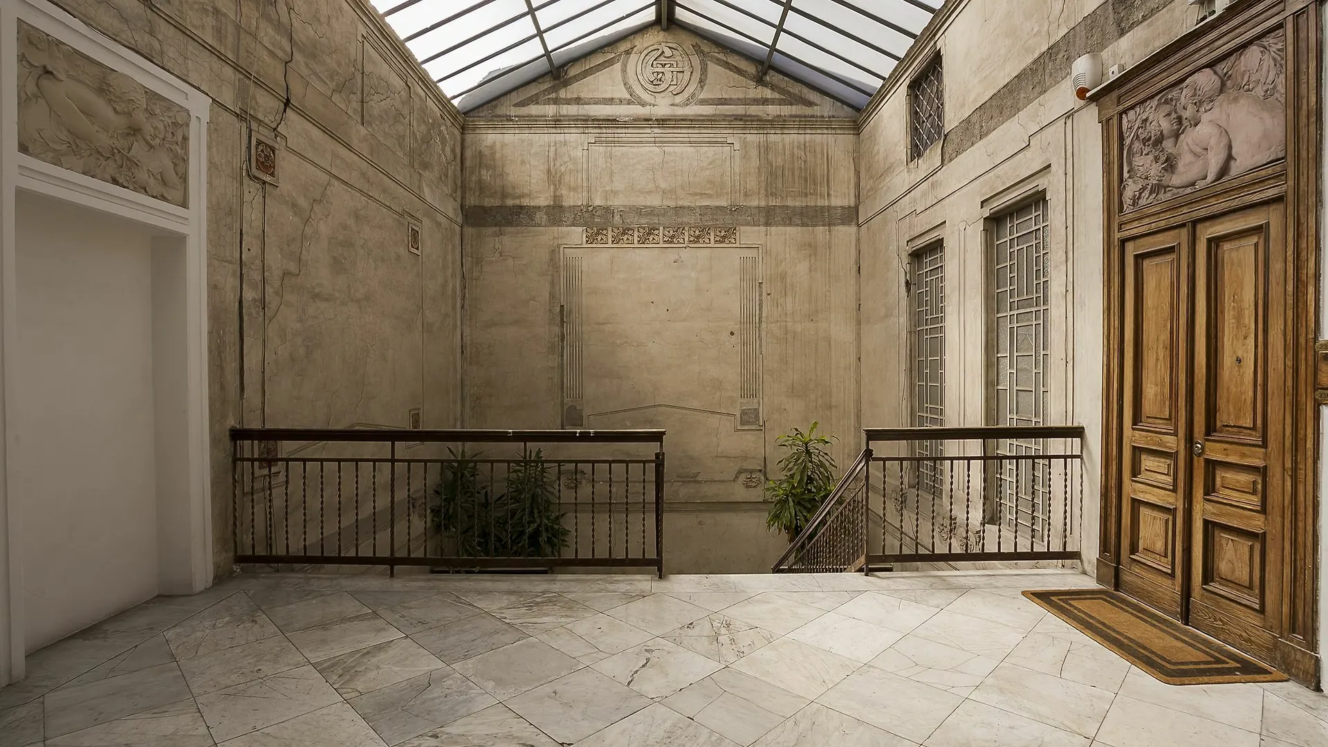Apartment Margherita A Chiaia Naples Italy